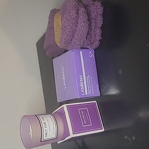 NIB LANBENA Retinol Under Eye Patches, Lavendar Candle & Fuzzy Socks